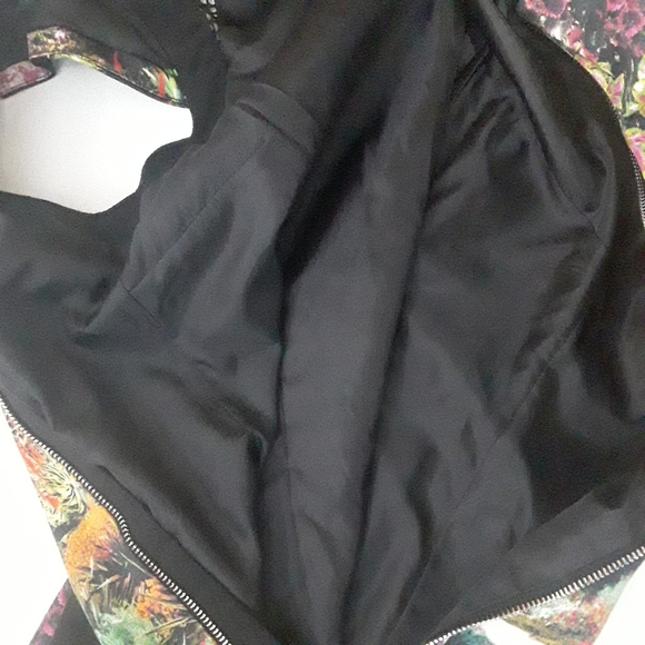 Mario Serrani Italian Floral & Black Midi  pencil Dress Sz 4 - Picture 10 of 10